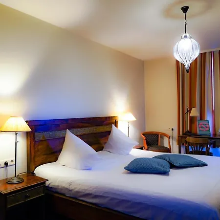 Oranje Otel 3*