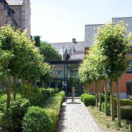 Oranje Otel 3*